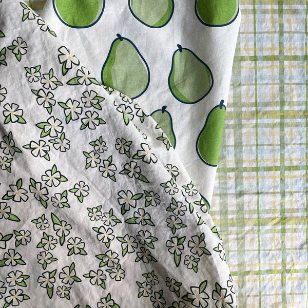 Linen + Cotton Tea Towel with Pears